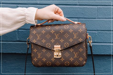 fake louis vuttion bags|How to Spot Fake Louis Vuitton Bags From an Employee of 5 .